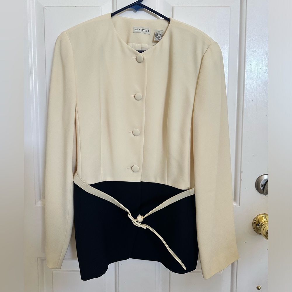 Ann Taylor Business attire. Tops size 12 skirt size 8 please refer to the photos